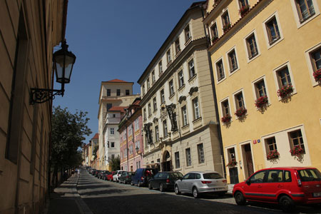 cz2018_09_99a.jpg (45078 bytes)