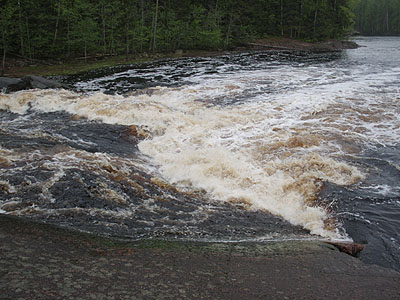 uksa3_06.jpg (47329 bytes)
